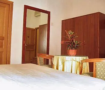 Ferraro 2*
