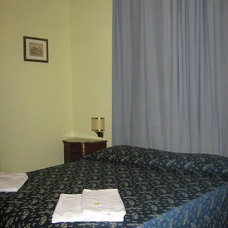 Ferraro Hotel 2*
