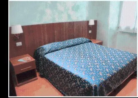 Ferraro Hotell 2*